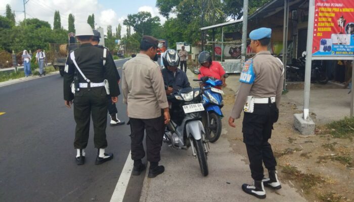 Ops Zebra Rinjani 2024: Penegakan Lalu Lintas Humanis di Lombok Barat