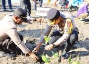 Dukung Pelestarian Lingkungan, Kapolres Sumbawa Hadiri Kegiatan Penanaman Pohon Mangrove