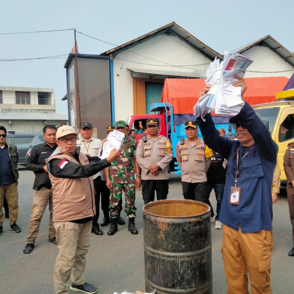 Distribusi Logistik Pilkada Lombok Barat Dimulai, Semua Persiapan Siap Menghadapi 2024