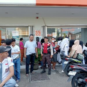 Polisi Tingkatkan Keamanan Bank BNI Gerung, Wujudkan Lombok Barat yang Aman