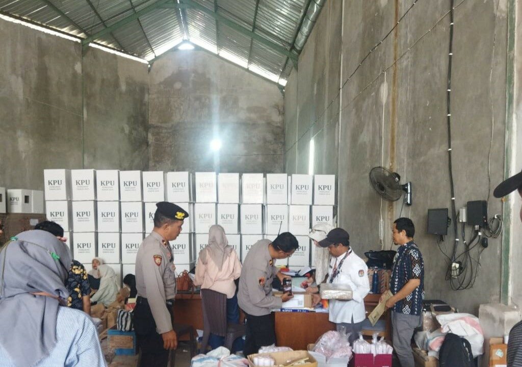 Polres Lombok Barat Kawal Ketat Distribusi Surat Suara Pilkada 2024