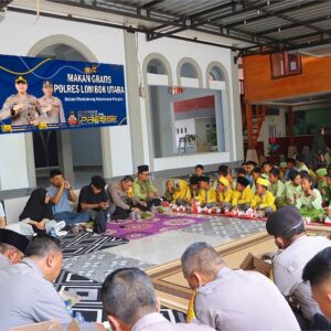 Kapolres Lombok Utara Berikan Sarapan Gratis kepada 135 Santri Ponpes Nurul Hidayah