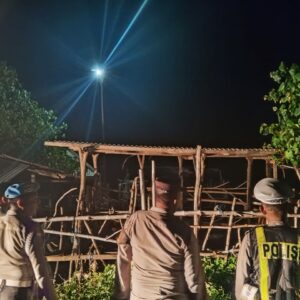 Patroli Rutin Polsek Sekotong Jaga Keamanan Warga dengan KRYD