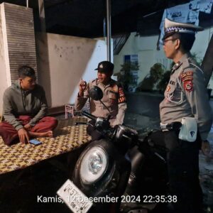 Patroli Kamtibmas Polsek Kediri: Jaga Keamanan Pasca Pemilukada 2024