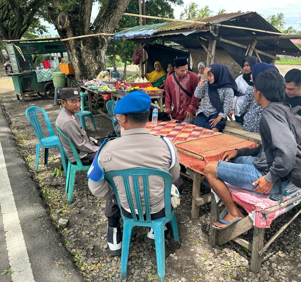 Polsek Kuripan Cegah Kejahatan, Patroli dan Dialog dengan Warga