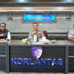 Lanjutkan TFG Polda Lampung – Polda Bali , Korlantas Gelar Tactical Floor Game Pastikan Kesiapan Operasi Lilin 2024, Kakorlantas Imbau Masyarakat Waspadai Titik Rawan