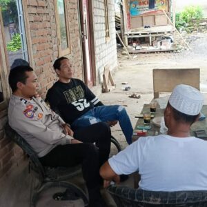 Polres Loteng Tampung Informasi Dan Keluhan Masyarakat Saat Patroli Dialogis.