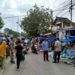 Patroli Rutin Polsek Praya Sambangi Pasar Renteng.