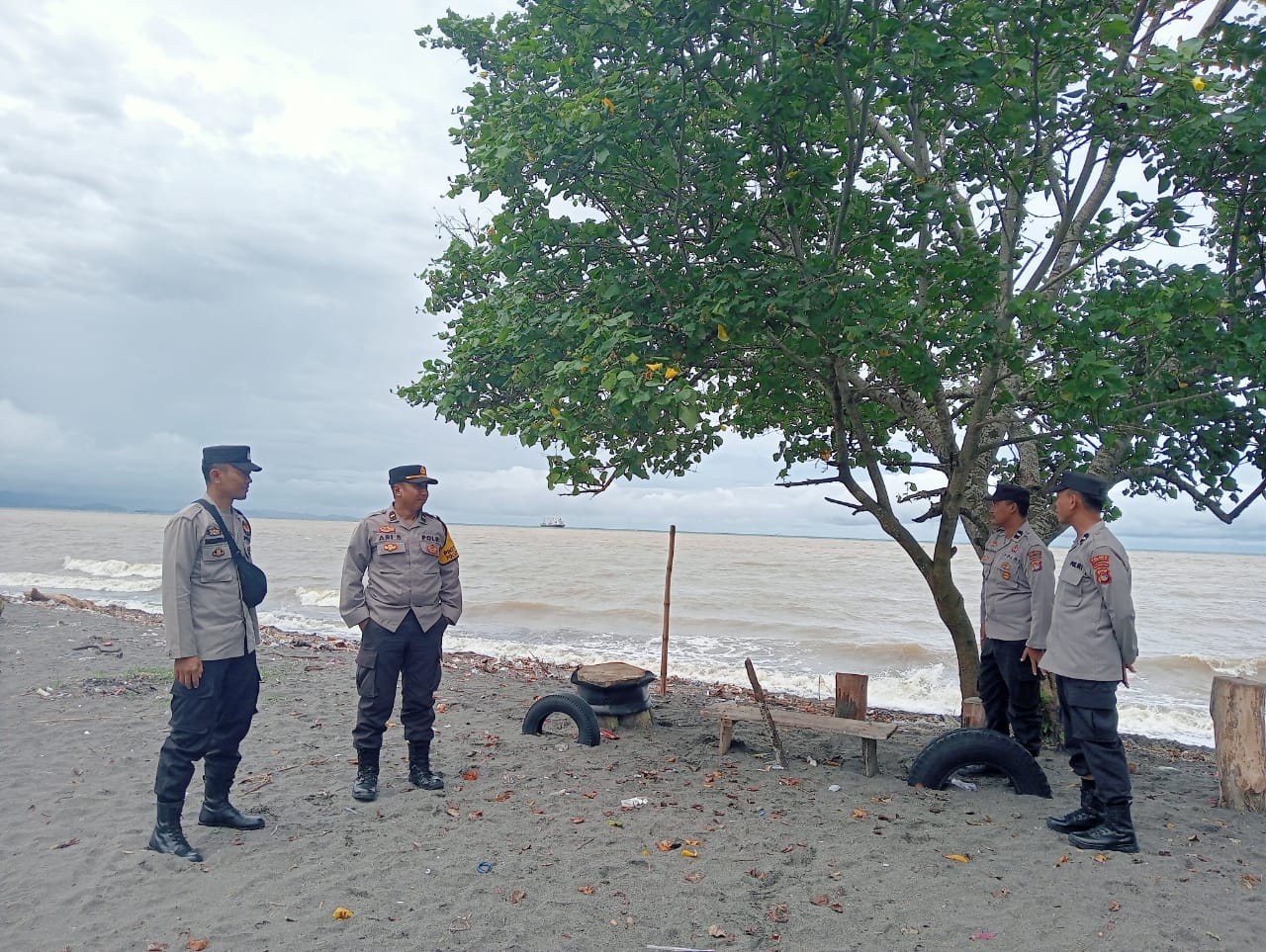 Patroli Intensif Polsek Gerung Jaga Kamtibmas, Sasar Objek Wisata Hingga Pemukiman