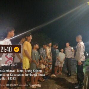 Polsek Plampang Gelar Patroli Bluelight, Ciptakan Rasa Aman dan Himbau Remaja Jauhi Kenakalan