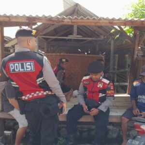Patroli Dialogis dan KEMOS 110: Polres Lombok Barat Jaga Kamtibmas di Kebunayu