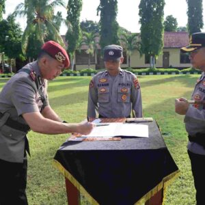 Sertijab Pejabat Polres Lombok Barat: Kapolres Tekankan Peningkatan Kinerja