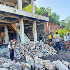 Bhabinkamtibmas Desa Rasabou Silaturahmi dengan Warga, Sampaikan Pesan Kamtibmas
