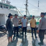 Polsek Kawasan Pelabuhan Laut Bima Laksanakan Giat Sambang Buruh dan ABK Kapal