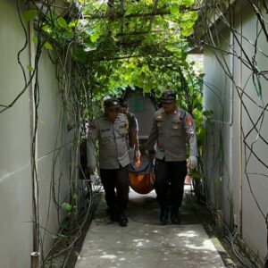 Polri Lakukan Evakuasi  Korban WNA Meninggal Dunia