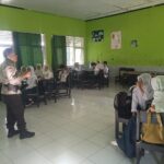 Satbinmas Polres Lombok Utara Edukasi Siswa SMP Tentang Keselamatan dan Medsos