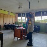 Polisi Kawal Makan Bergizi Gratis: Senyum Bahagia Siswa Lombok Barat