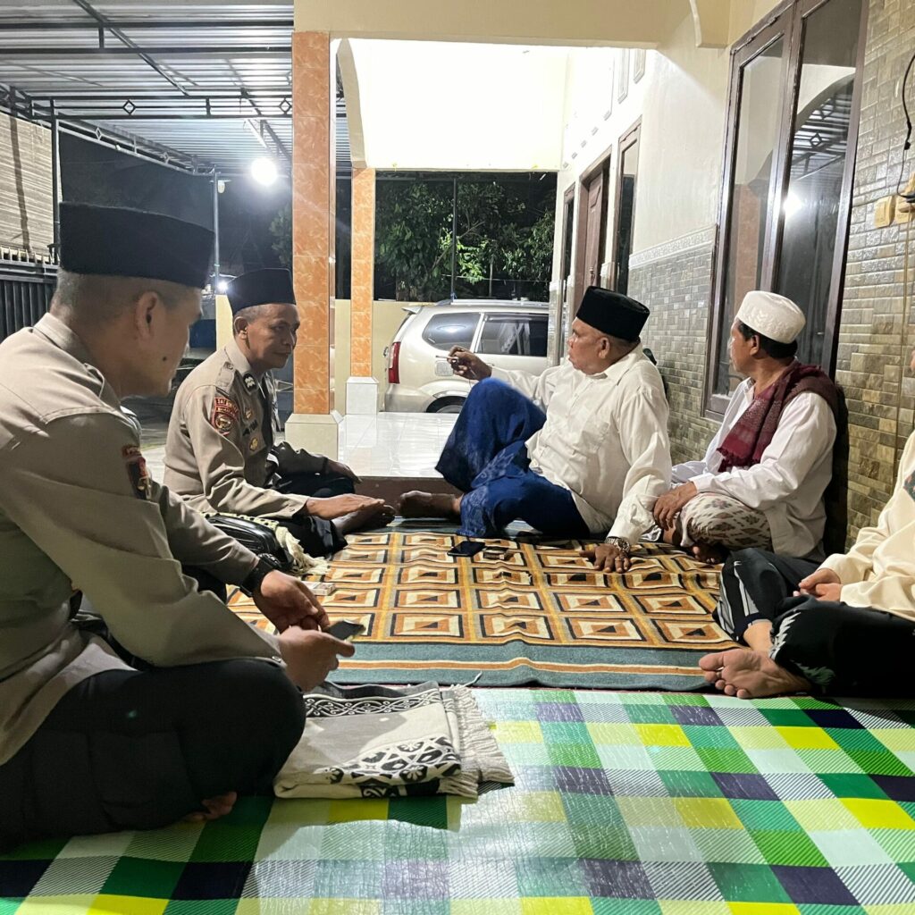 Kapolsek Kediri Jalin Silaturahmi Hangat dengan Tokoh Masyarakat