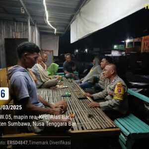 Polsek Alas Barat Gelar Patroli Blue Light Dan Sosialisasi Penolakan Premanisme