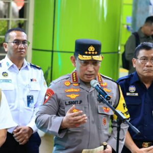 Kapolri Perintahkan Jajaran Antisipasi Kejahatan di Sekitar Stasiun Agar Pemudik Nyaman dan Aman