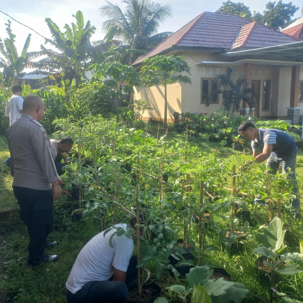 Polres Lombok Tengah Gencarkan Program Pekarangan Bergizi Dukung Ketahanan Pangan Nasional dan Asta Cita Presiden.