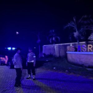 Patroli Malam Polsek Kuripan Intensifkan Keamanan Perumahan Mudik