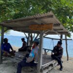 Polsek Sekotong Lakukan Patroli Intensif di Pantai Arjuna untuk Jaga Keamanan Wisatawan