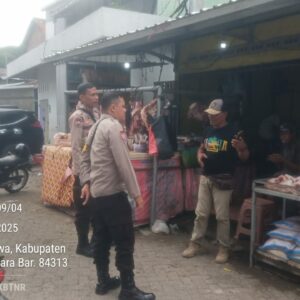Polsek Sumbawa Gencar Himbau Pencegahan Premanisme di Pasar dan Pusat Perbelanjaan
