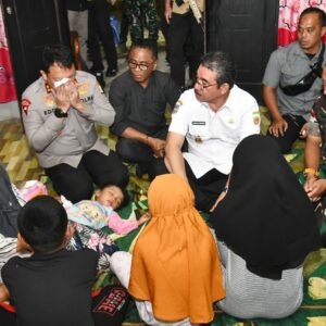 Gugur Saat Lerai Bentrokan, Bripka Husni Dianugerahi Kenaikan Pangkat Anumerta