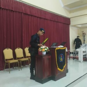 Brimob Polda NTB Lakukan Sterilisasi di Sejumlah Gereja Jelang Paskah 2025 di Mataram