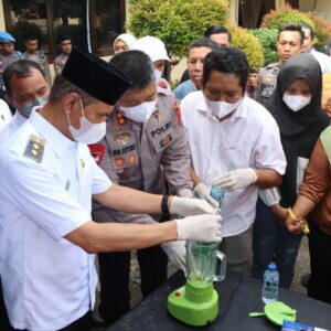 Pimpin Pemusnahan BB Shabu Seberat 51,11 Gram, Kapolres Bima Ingatkan Pemberantasan Narkotika Adalah Tanggung Jawab Bersama