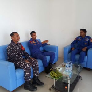 Perkuat Sinergitas, Kasat Polair Polres Lombok Utara Kunjungi Pos TNI AL