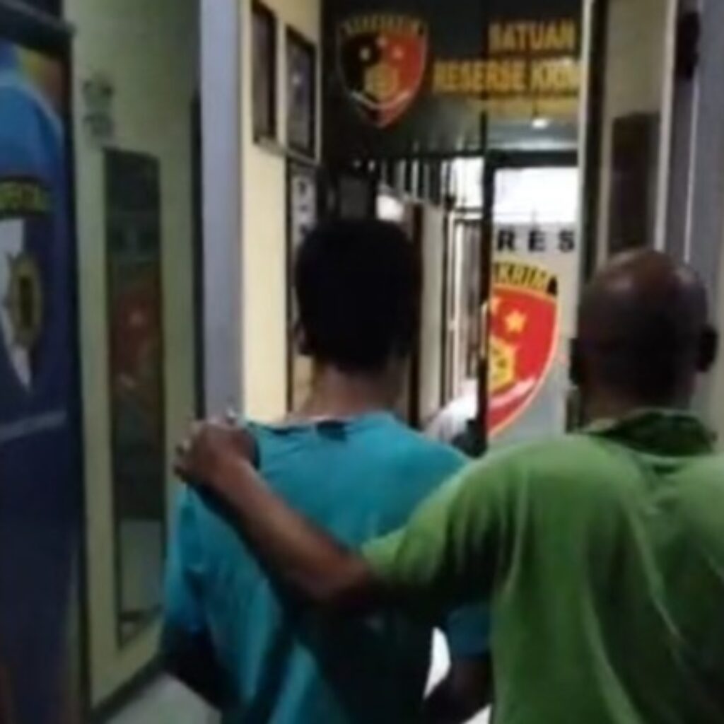 Polisi Tangkap Pencuri HP Saat Korban Tertidur di Gerung