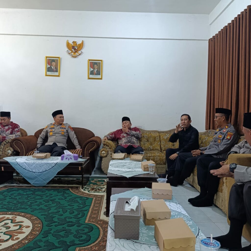 Sinergi Polres dan Ponpes As Shohwah Al Islamiyah Wujudkan Situasi Kondusif di Gerung