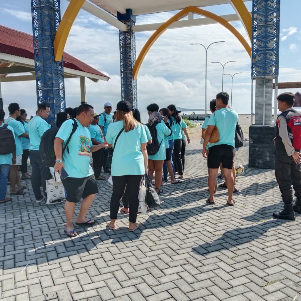 Polsek Sekotong Lakukan Patroli di Obyek Wisata Untuk Ciptakan Kamtibmas Kondusif