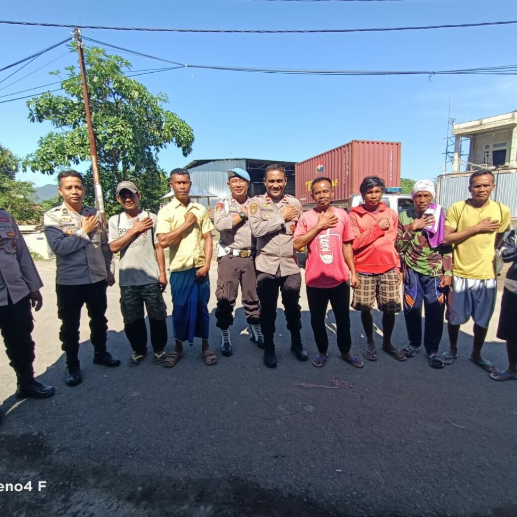 Polsek Asakota Gelar Jum’at Curhat Bersama Warga Tolotongga, Kelurahan Ule