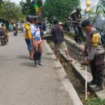 Sambut Lomba Kebersihan Tingkat Kota, Bhabinkamtibmas Kelurahan Na’e Gelar Gotong Royong Bersama Warga