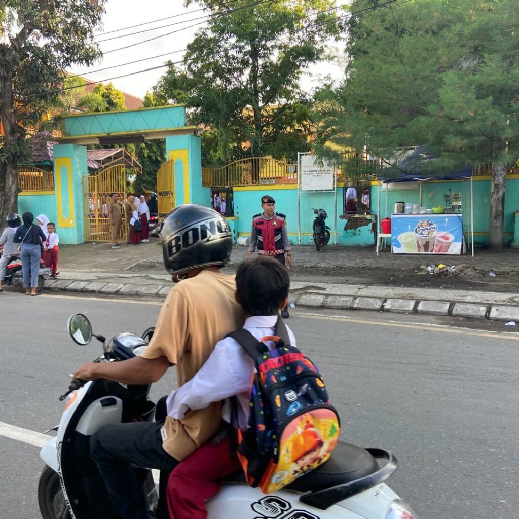 Cegah Kemacetan, Unit Turjawali Sat Samapta Polres Bima Kota Laksanakan Rawan Pagi di Titik Padat Lalu Lintas