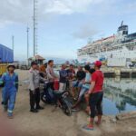 Polsek Kawasan Pelabuhan Laut Bima Laksanakan Patroli Rutin dan Beri Imbauan Kamtibmas di Areal Dermaga