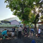 Gotong Royong Dukung Ketahanan Pangan: Polsubsektor Brang Ene Bersama TNI, Kecamatan, dan AGR Manfaatkan Pekarangan