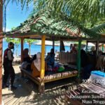 Patroli Samapta Polres Sumbawa Barat Imbau Masyarakat Jaga Keselamatan di Tempat Wisata