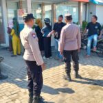Anggota Piket Polsek Maluk Laksanakan Patroli Dialogis, Ciptakan Rasa Aman di Tengah Libur Panjang