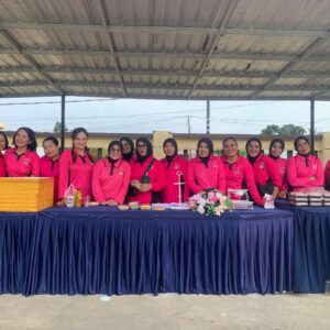 Bhayangkari Lombok Utara Hiasi Olahraga Bersama Dengan Produk UMKM Mereka