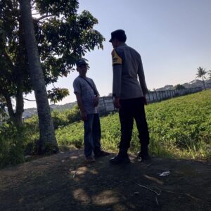 Ketahanan Pangan Desa Kuripan: Sinergi Polri dan Warga