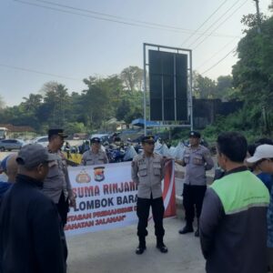 Polres Lobar Bina Komunitas Ojek di Pelabuhan Lembar