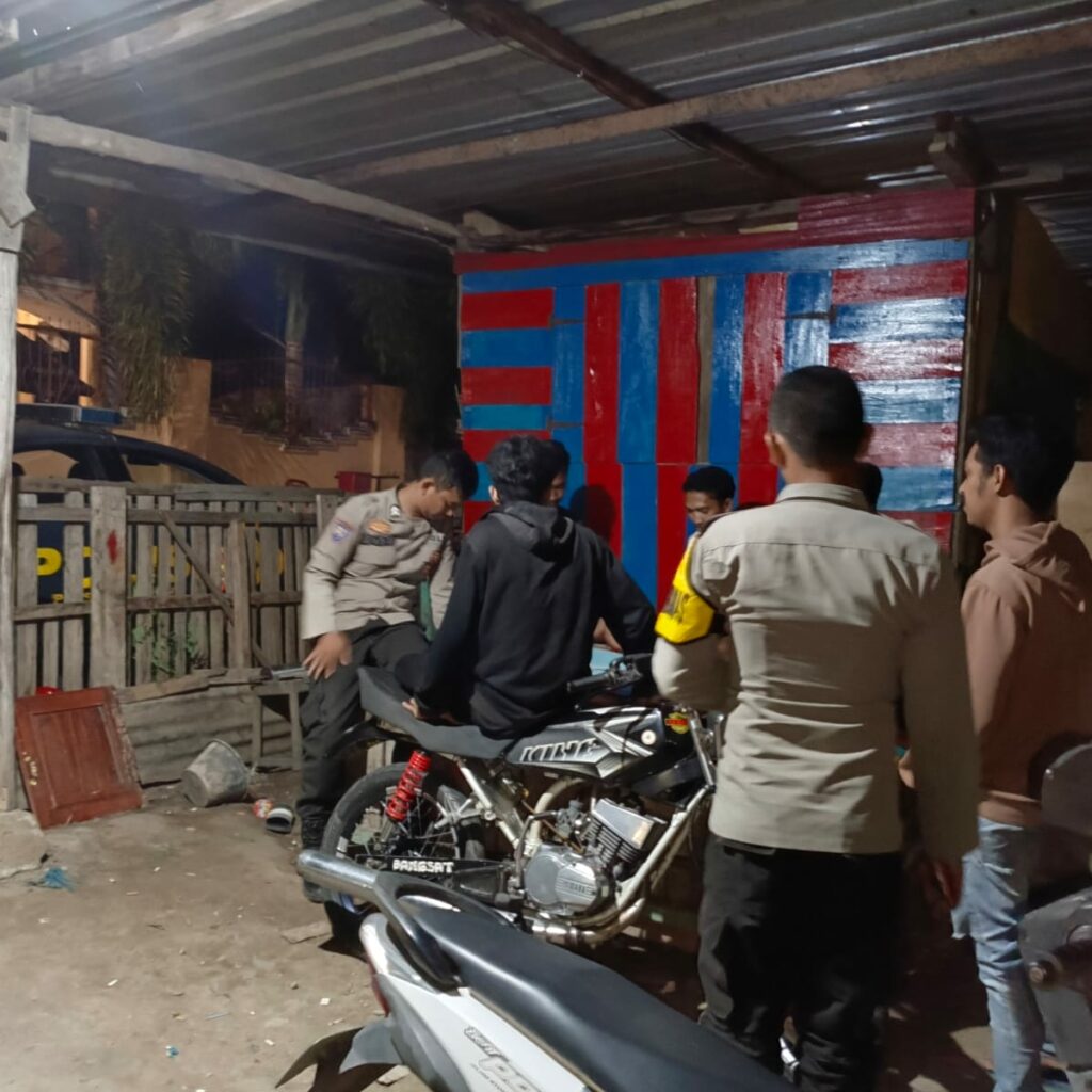 Jelang Idul Qurban, Polsek Taliwang Intensifkan Patroli Dialogis Ciptakan Rasa Aman di Tengah Masyarakat