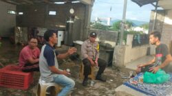 Bhabinkamtibmas Desa Jala Gencarkan Sambang Warga, Tekankan Pentingnya Ketahanan Pangan dan Antisipasi Konflik Sosial