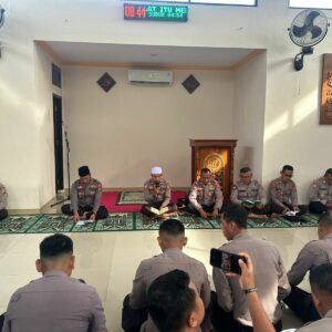 Polres Bima Kota Rutin Laksanakan Binrohtal, Bentuk Karakter Personel yang Humanis dan Berintegritas