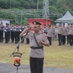Peringati Hari Bhayangkara ke-79, Kapolres Sumbawa Barat Pimpin Upacara Tabur Bunga di Laut