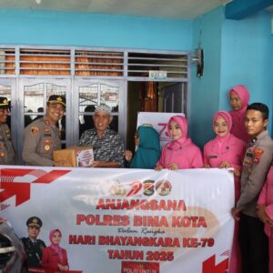 Sambut Hari Bhayangkara ke-79, Polres Bima Kota dan Bhayangkari Gelar Anjangsana ke Purnawirawan dan Warakawuri